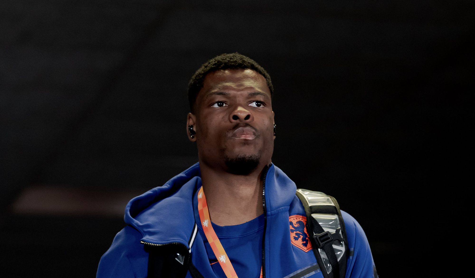 荷蘭隊官方：鄧弗里斯因傷離開練習營，直接回到國際米蘭